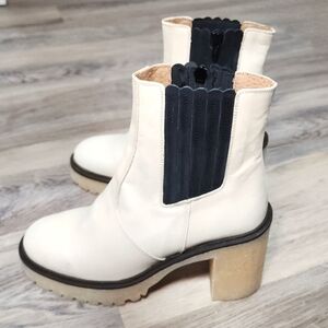 NIB Free People James White Leather Chelsea Boots Size 38.5/8